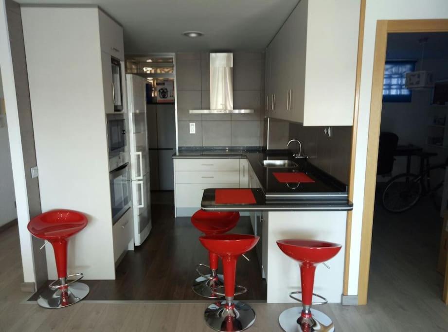 70 Sqm Apartment With Seaview In Arenales Del Sol. Luaran gambar
