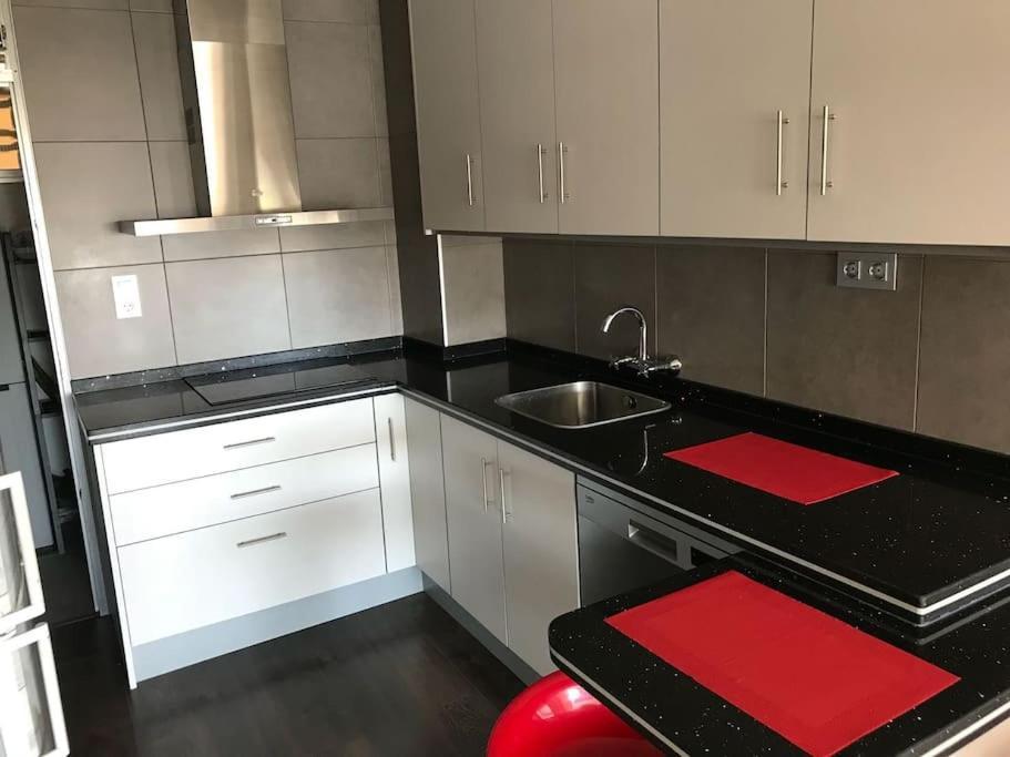 70 Sqm Apartment With Seaview In Arenales Del Sol. Luaran gambar